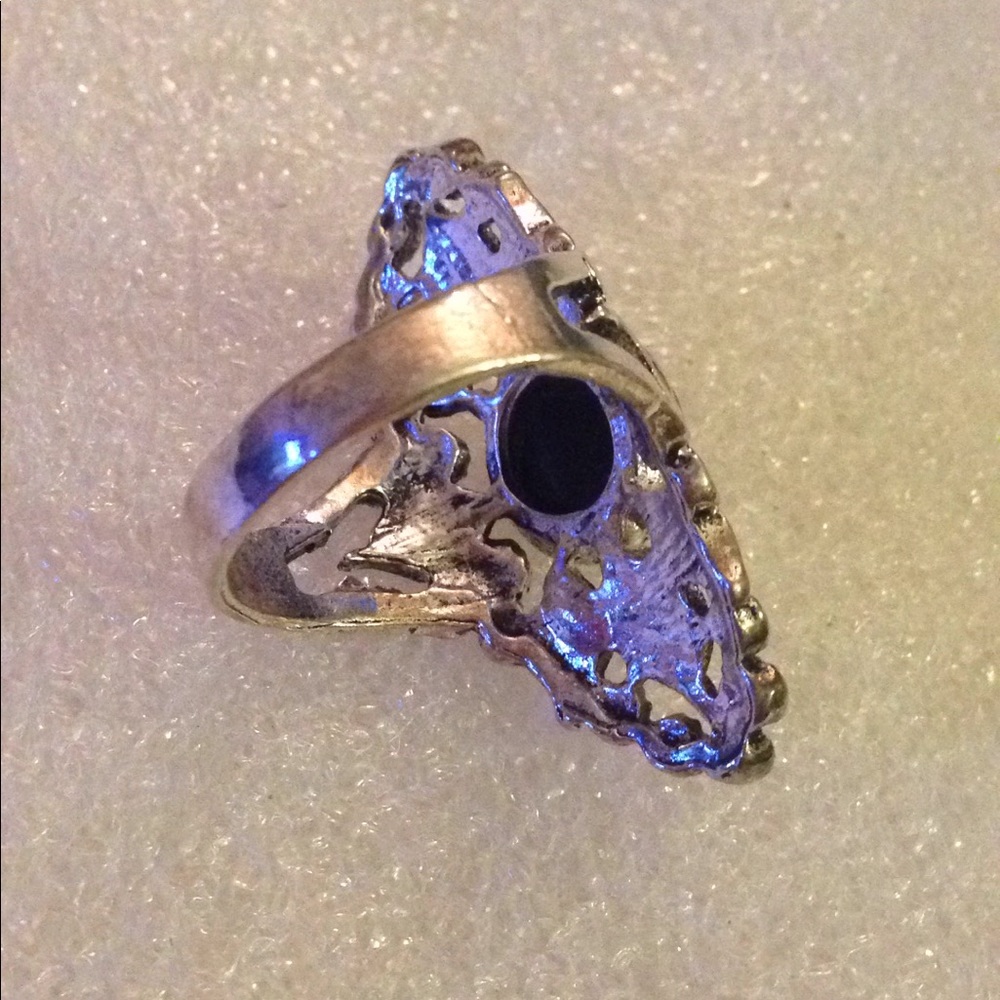 Leafs gem ring - Picture 3 of 3